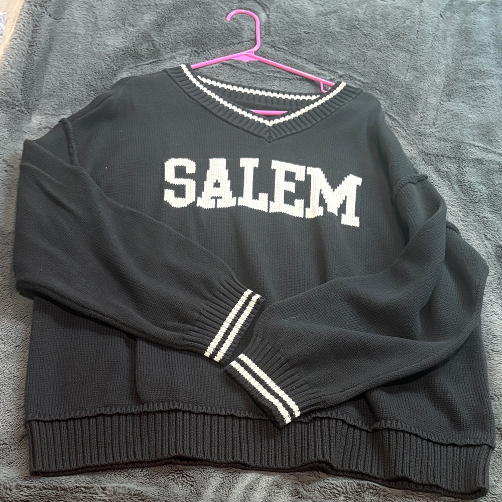 American Eagle Outfitters Black V-Neck Sweater